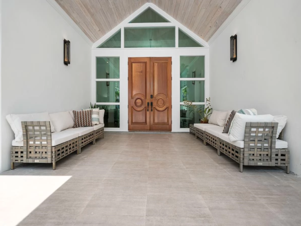 Nassau Luxurious Vacation Rental - Four Bedroom in Paradise
